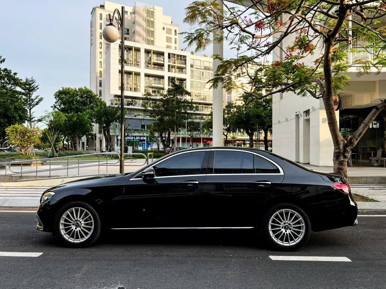 mercedes E200