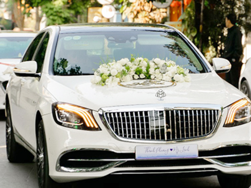 Mercedes S450 Mẫu Xe Hoa Thanh Lịch Khi Thuê Xe Hạng Sang Tại Hồ Chí Minh Làm Xe Hoa