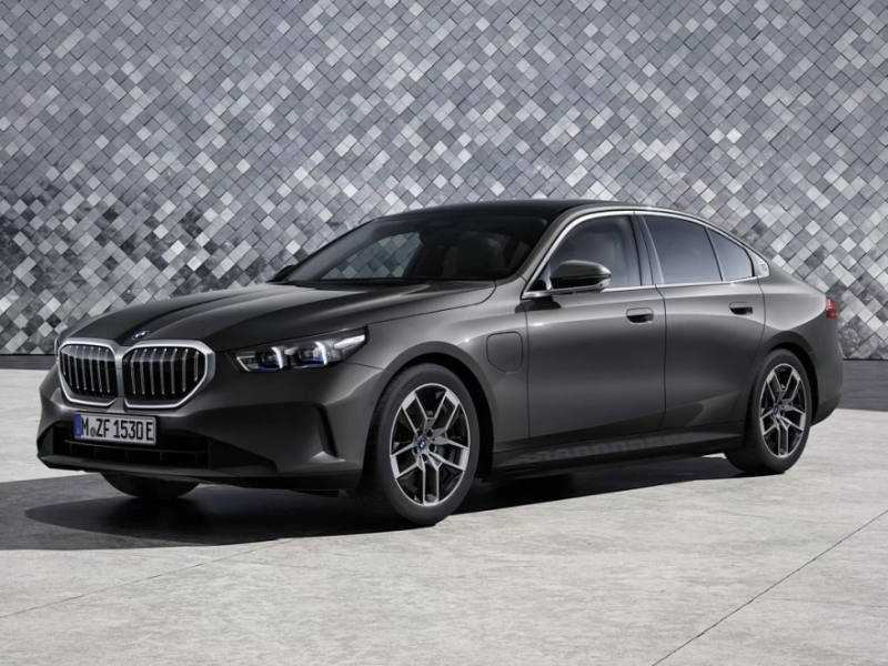 BMW 5 Series với thiết kế hiện địa phù hợp đưa đón lãnh đạo VIP
