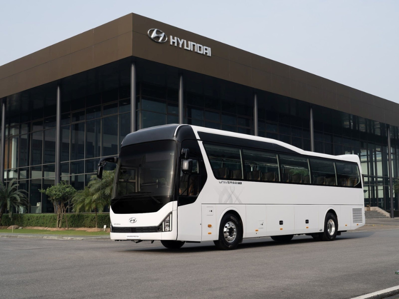 Hyundai Universe nên được chọn để đưa đón đoàn từ 20 người trở lên